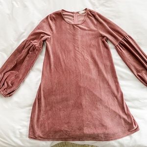 Balloon sleeve velvet dress